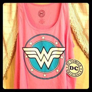 Wonder Woman tank top med-lg